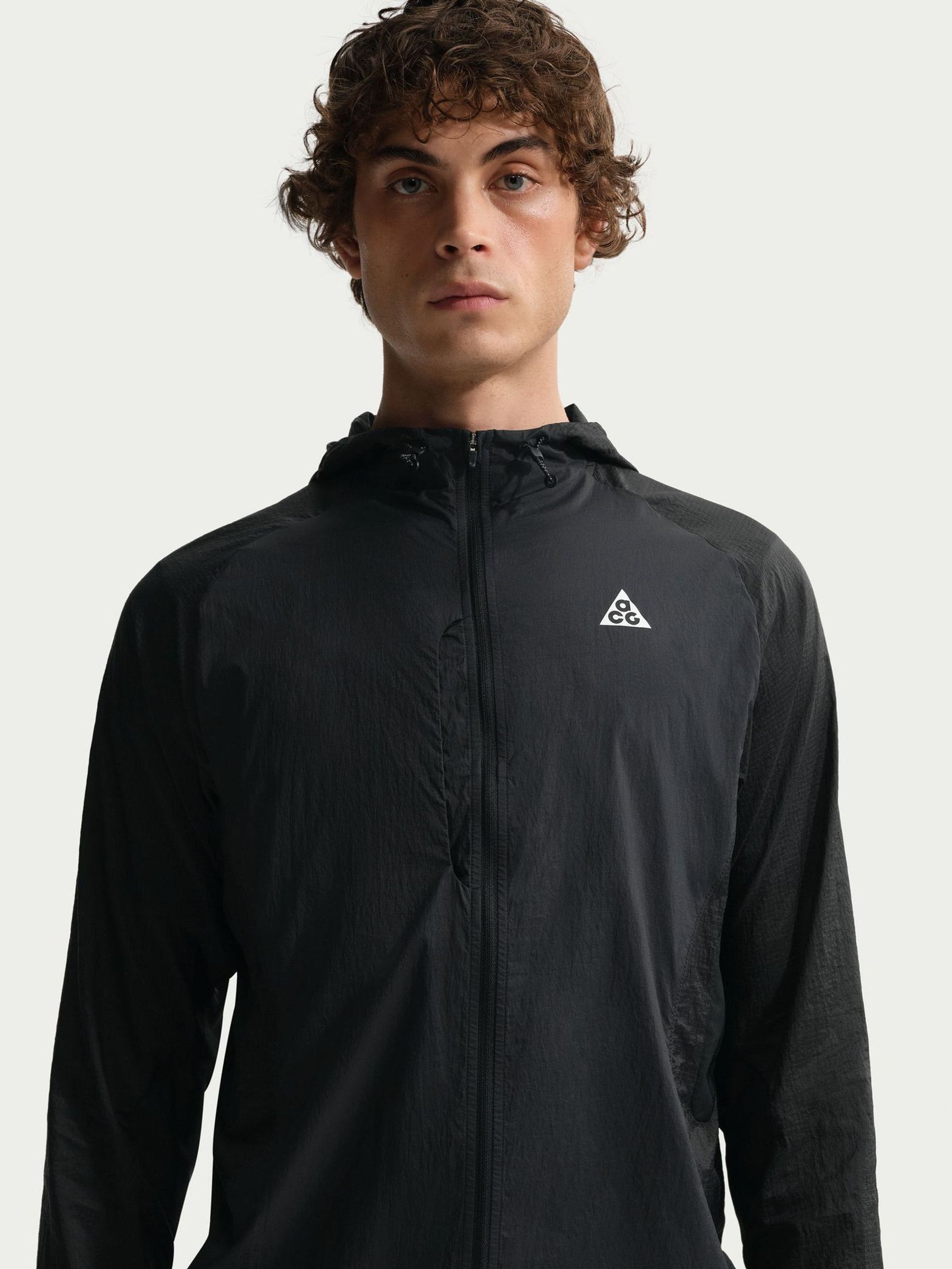 Next：日本 ブラック - Nike ACG Trail Aireez ランニングジャケット