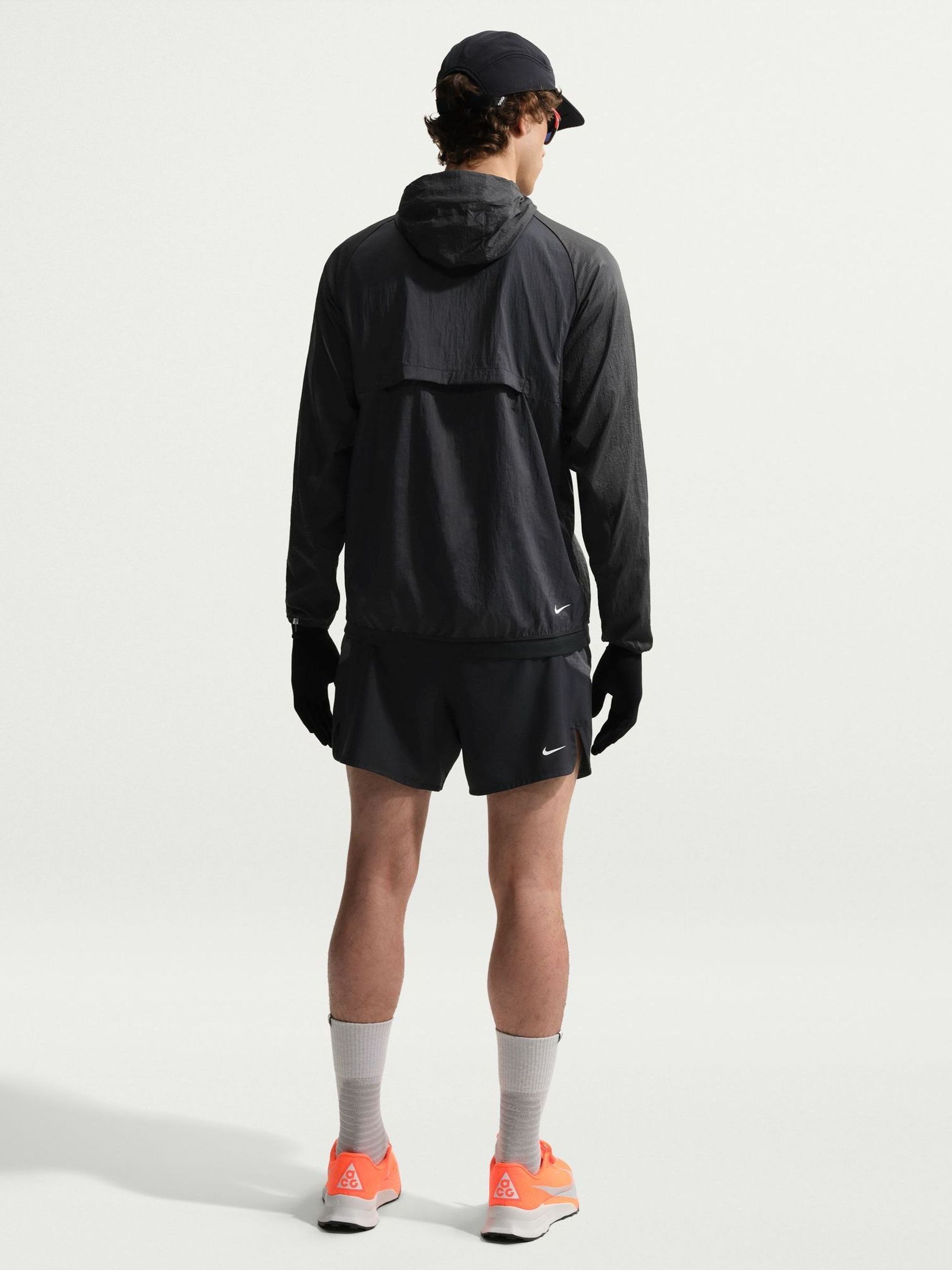 Next：日本 ブラック - Nike ACG Trail Aireez ランニングジャケット