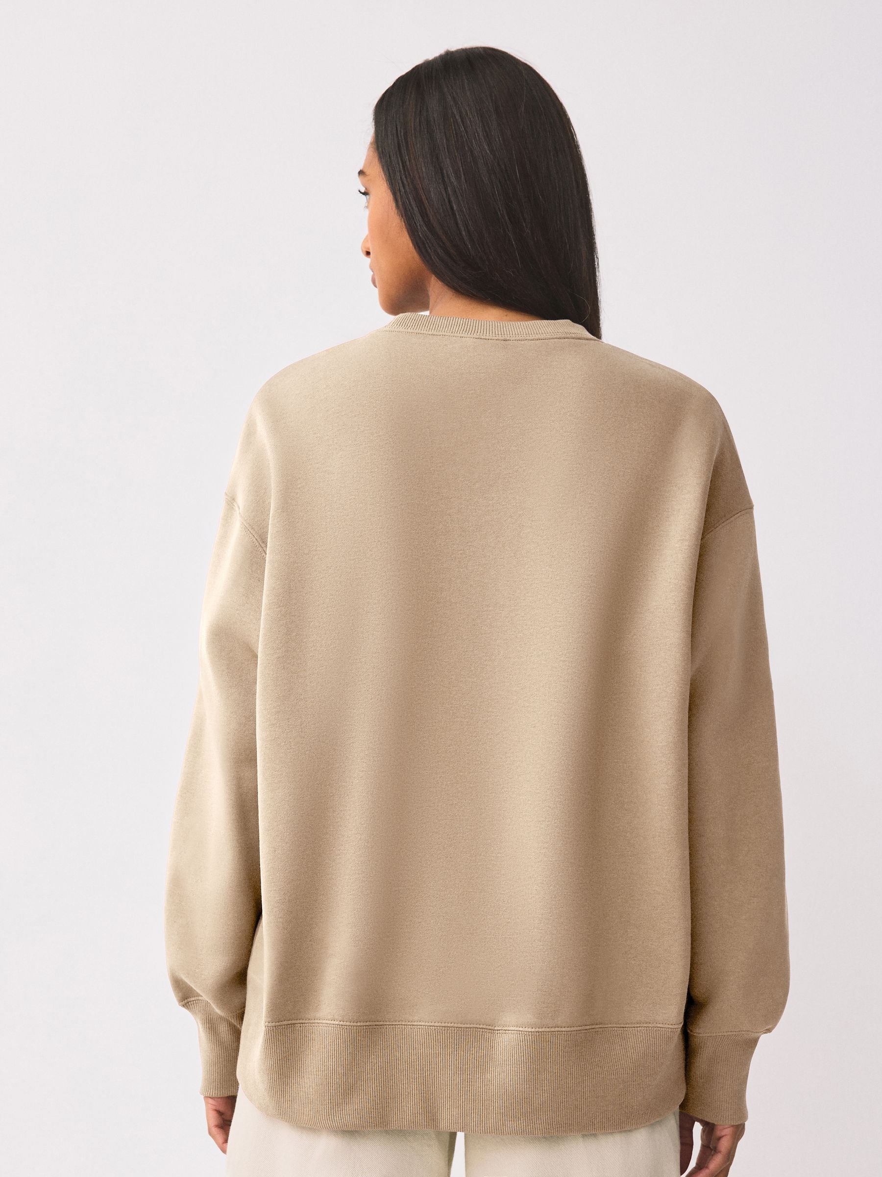 nike trend fleece oversized crew sweatshirt beige