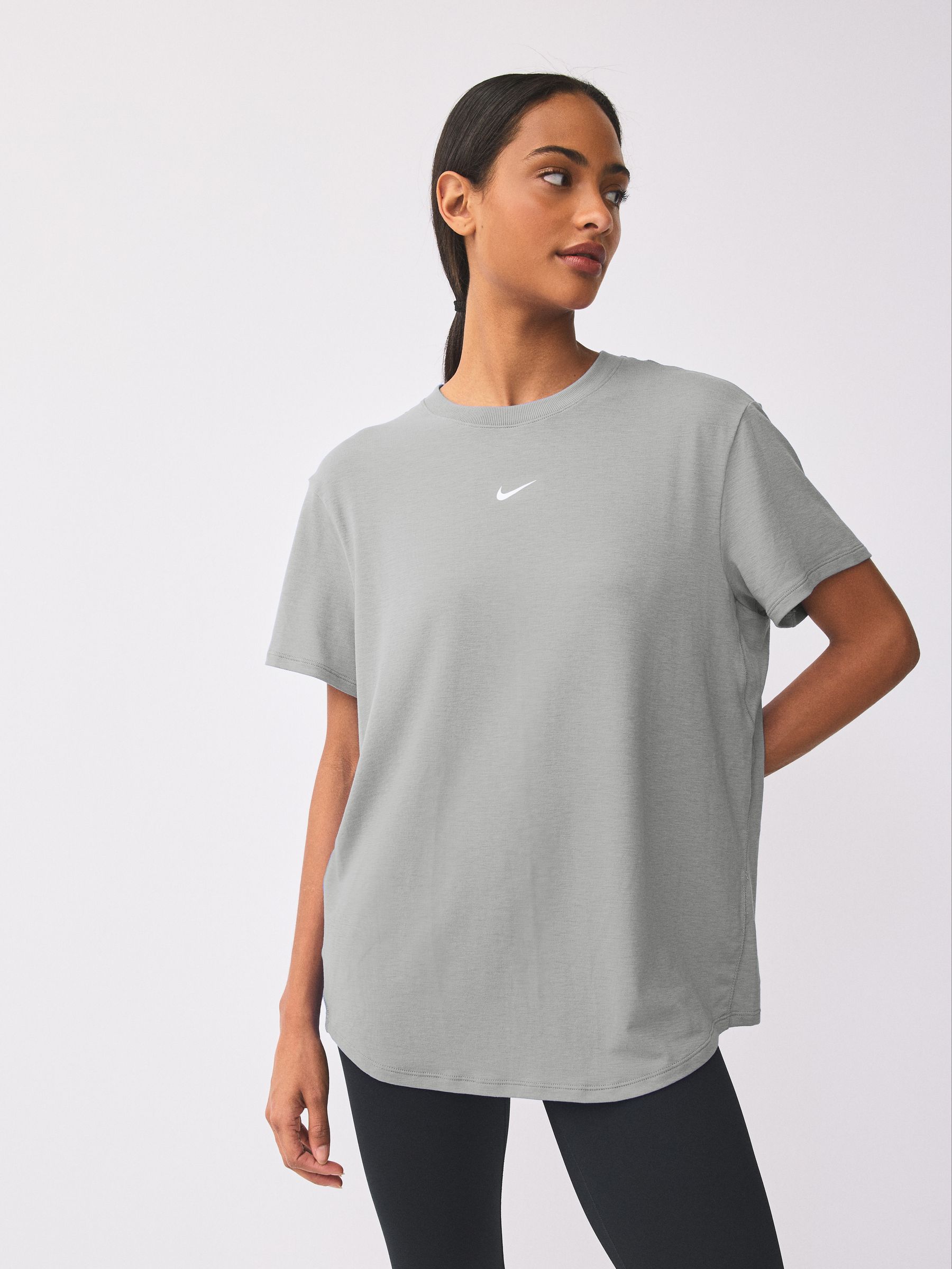Next：日本 グレー - Nike One リラックス Dri-FIT 半袖Tシャツ from