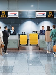 Flight Knight Medium & Large Yellow Check-In Hold Luggage Hardcase Travel Suitcases Set Of 2 - Image 4 of 8