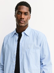 قميص مخطط بجيب مربع من Universal Works - صورة 7 من 8