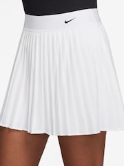 Nike White Victory Dri-FIT High-Waisted Pleated Tennis Skirt - Image 3 of 8