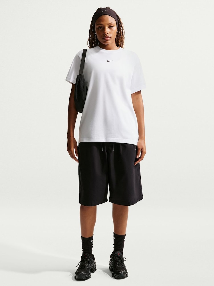 Vit - Nike Sportswear Essential Oversized T-Shirt - Bild 1 av 5