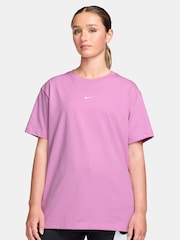 Magenta Rosa - Nike Sportswear Essential Oversized T-Shirt - Bild 1 av 3