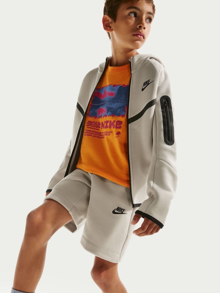 Nike Neutral Tech Fleece Shorts - Image 5 of 5 Nike Neutral Tech Fleece Shorts - Image 5 of 5