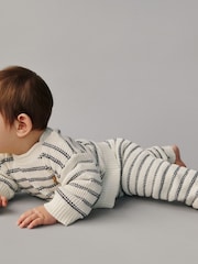 Gap dojenček Brannan Bear Crochet Knit & lahke hlače za prosti čas Outfit komplet (novorojenci-24mths) (0-24mths) - Slika 4 iz 6
