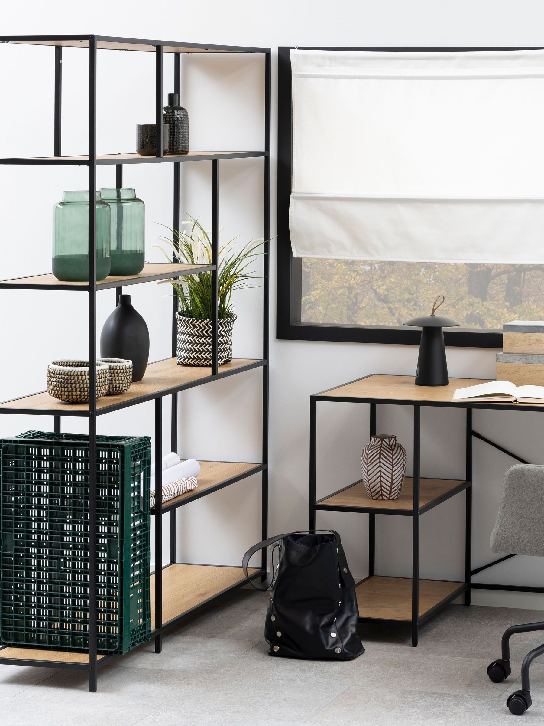 Furniture To Go Florence Seaford 5 Shelf Black And Oak Bookcase - Image 5
