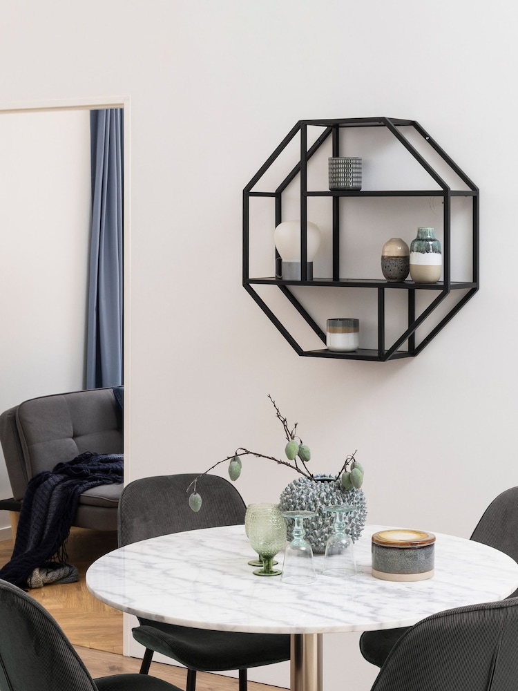 Actona Black Seaford Octagonal Metal Wall Shelf - Image 2 of 6