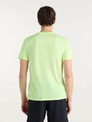 أخضر - تيشرت Essential من New Balance - Image 2 of 7