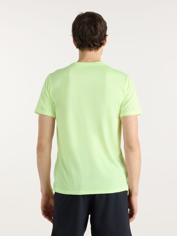 أخضر - تيشرت Essential من New Balance - Image 2 of 7