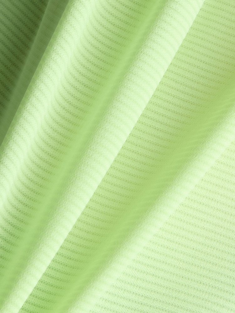 أخضر - تيشرت Essential من New Balance - Image 7 of 7