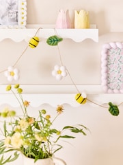 Yellow Spring Felt Daisy and Bee Garland - Image 1 of 2
