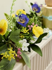 Green Spring Floral Garland - Image 3 of 4
