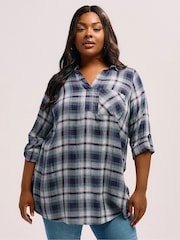 Azul - Camisa Yours Curve de viscose com sobreposição Check - Imagem 1 de 5