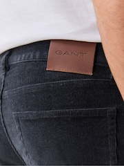 블랙 - GANT 코드 레귤러 핏 코튼 스트레치 청바지 - 5의 이미지 4