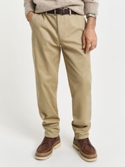Verde - GANT Regular Fit Chino Trousers - Imagen 1 de 5