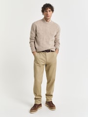 Verde - GANT Regular Fit Chino Trousers - Imagen 2 de 5