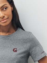 Grau - GANT G Badge T-Shirt - Bild 3 von 5