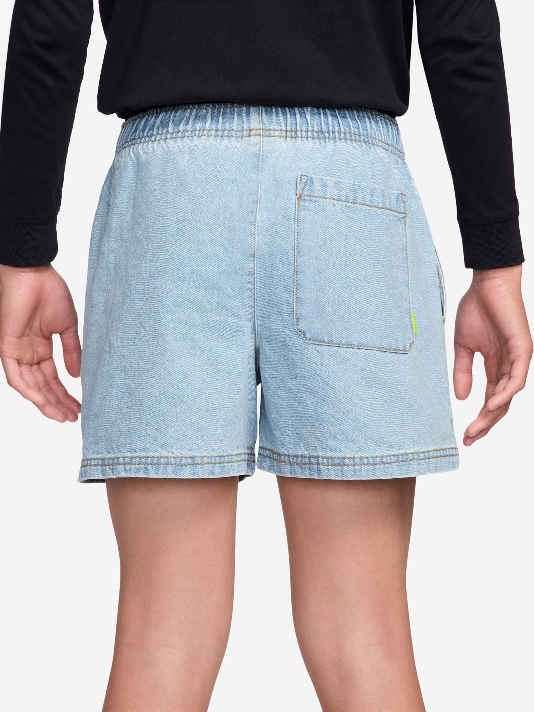 Next：日本 Nike Collection デニムショートパンツ from Next Japan