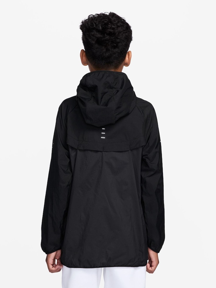 Svart - Nike Stride UV Repel Jacket - Bilde 2 av 4
