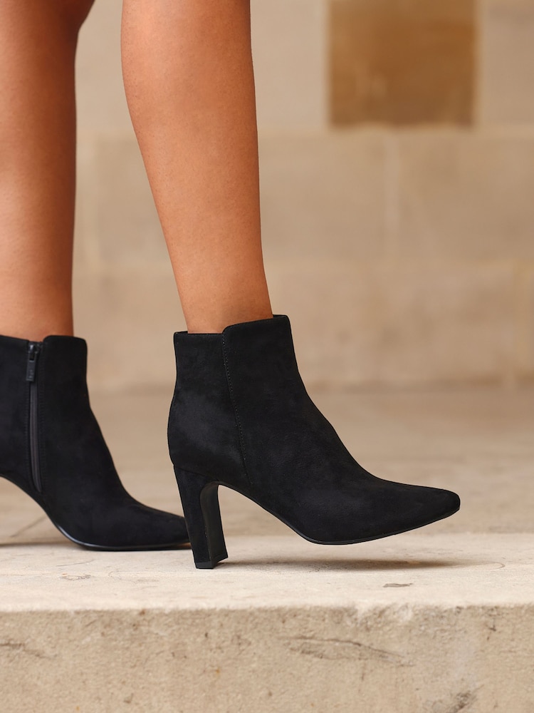 Linzi Black Alisha Point Toe Block Heeled Ankle Boots - Image 6 of 6 Linzi Black Alisha Point Toe Block Heeled Ankle Boots - Image 6 of 6
