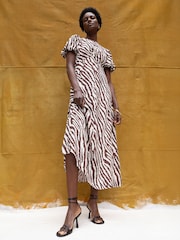 Ro&Zo Brown Petite Zebra Print Puff Sleeve Dress - Image 3 of 6