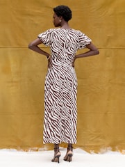 Ro&Zo Brown Petite Zebra Print Puff Sleeve Dress - Image 6 of 6
