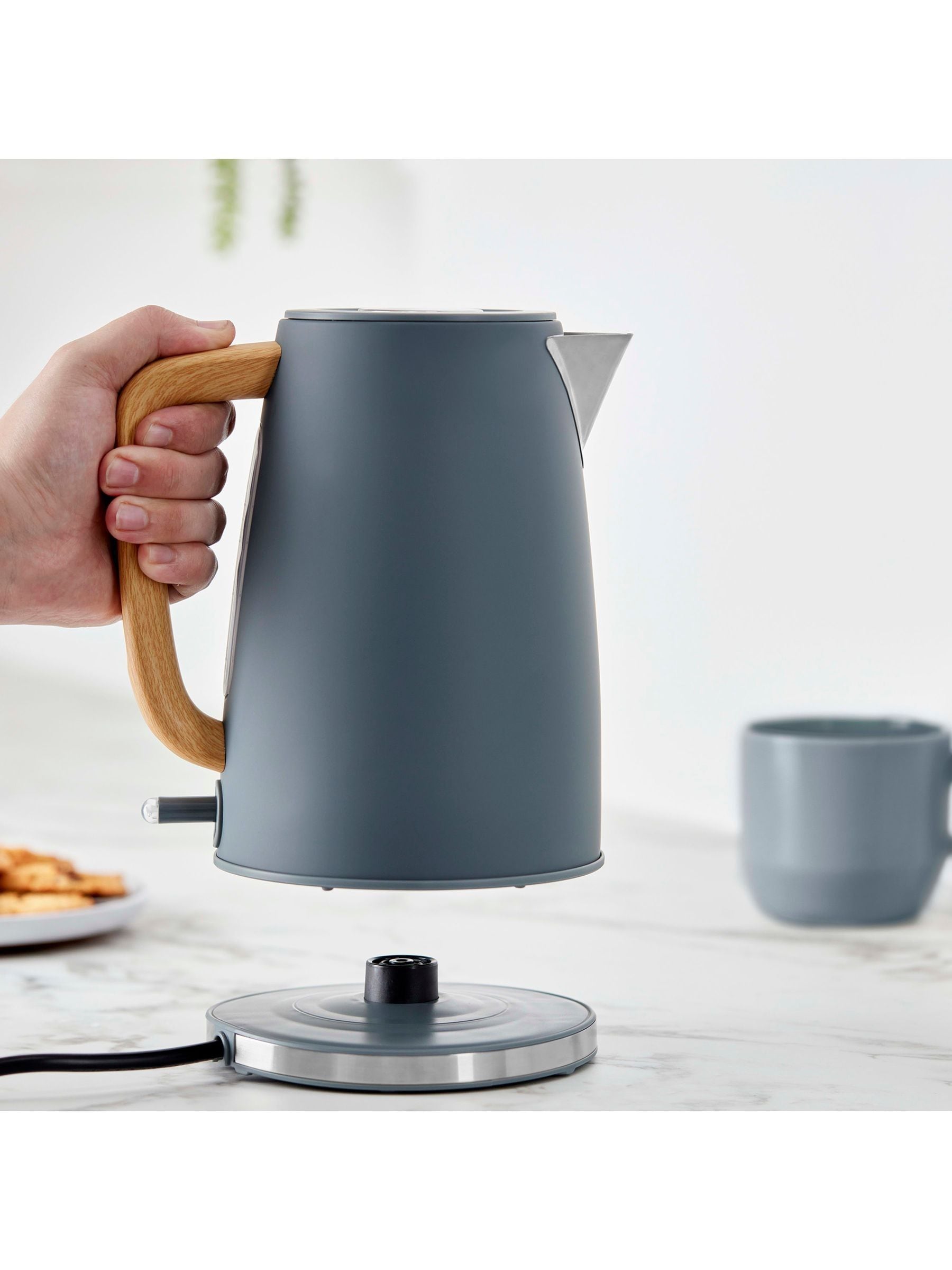 Swan Fjord 1.7lL Jug kettle in Grey | Size: A - Image 3