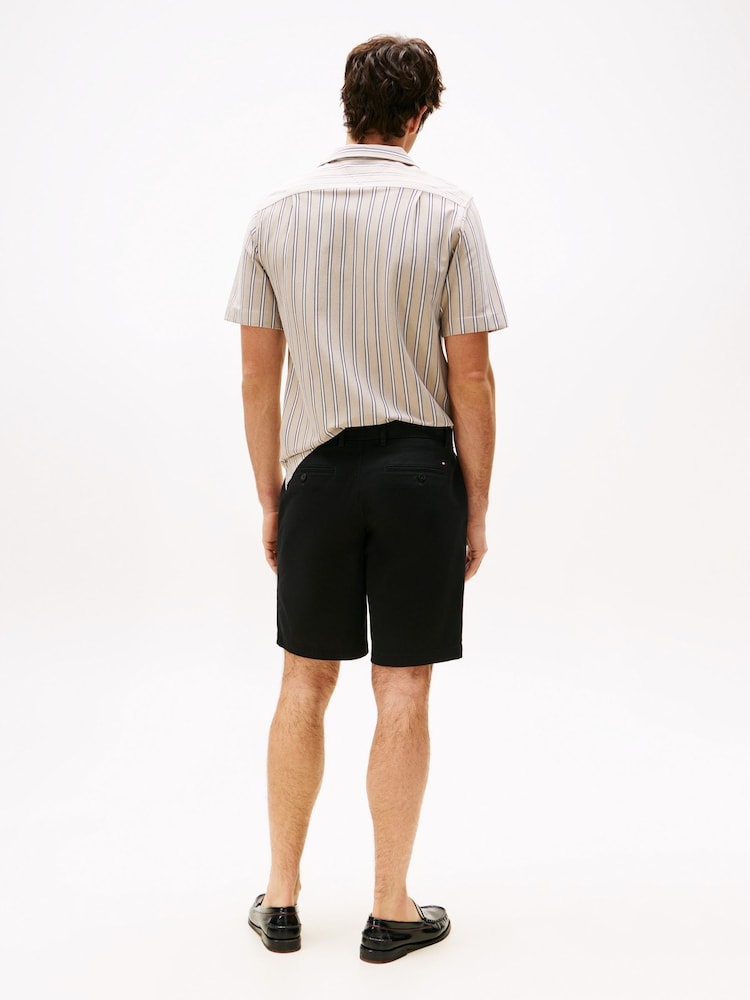 Tommy Hilfiger Black Relaxed Fit 1985 Harlem Chino Shorts - Image 2 of 5
