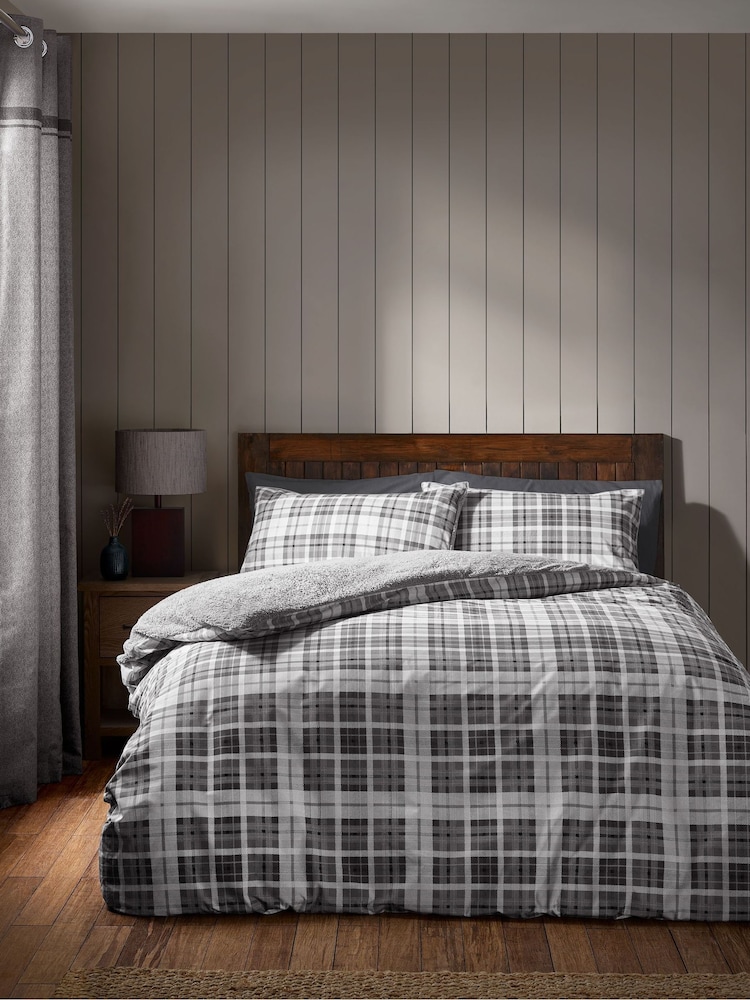 Catherine Lansfield Cosy Sherpa Check Duvet Cover Set - Imagen 1 de 4