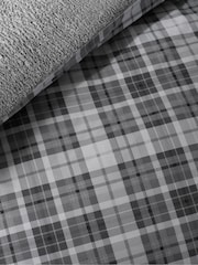 Catherine Lansfield Cosy Sherpa Check Duvet Cover Set - Imagen 4 de 4
