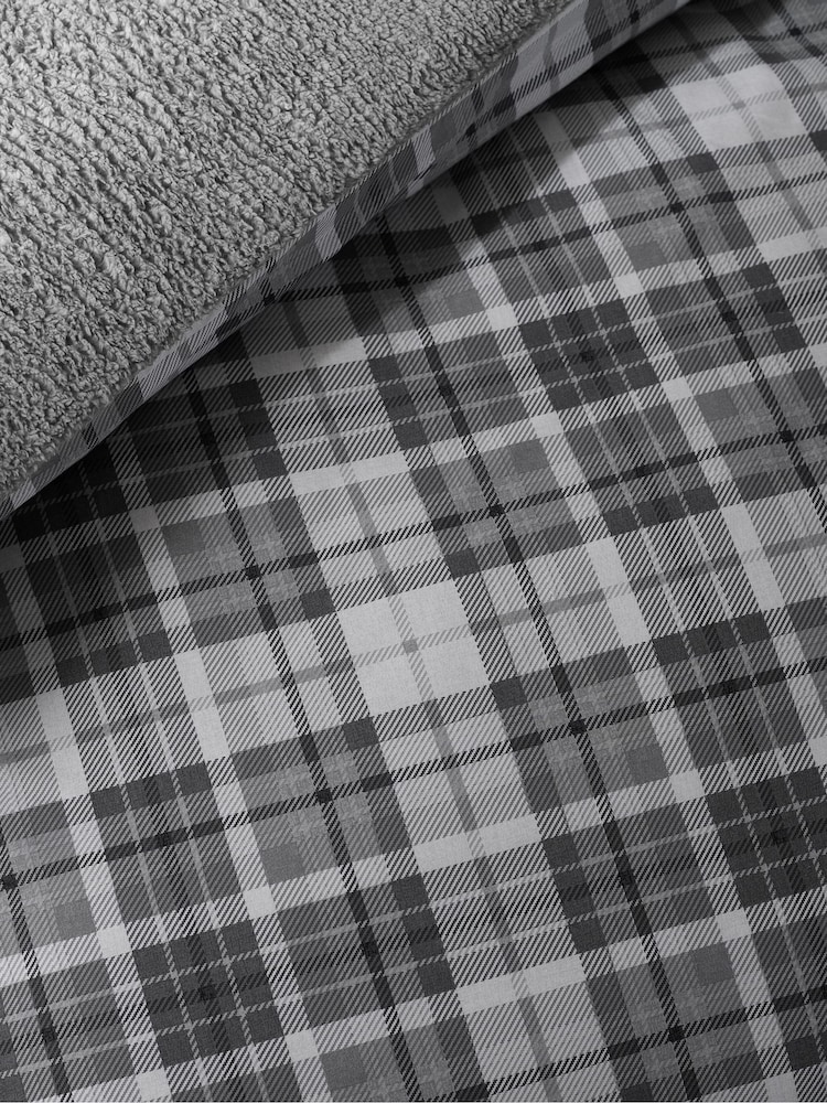 Catherine Lansfield Cosy Sherpa Check Duvet Cover Set - Imagen 4 de 4