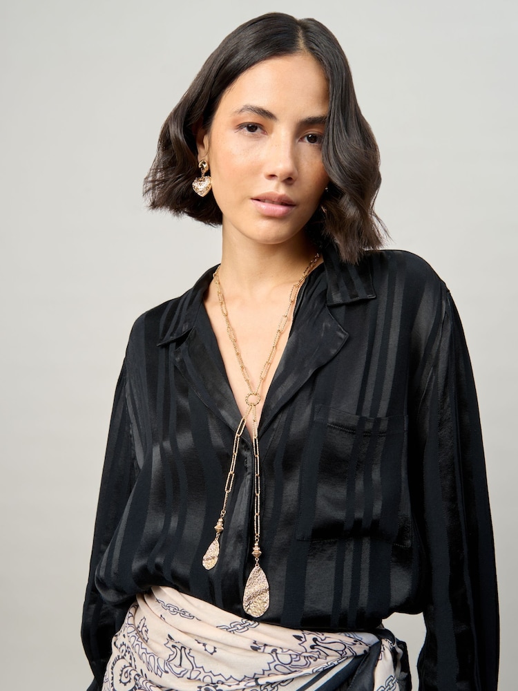 Aela Gold Tone Tear Drop Chain Lariat Necklace - صورة 1 من 3 Aela Gold Tone Tear Drop Chain Lariat Necklace - صورة 1 من 3