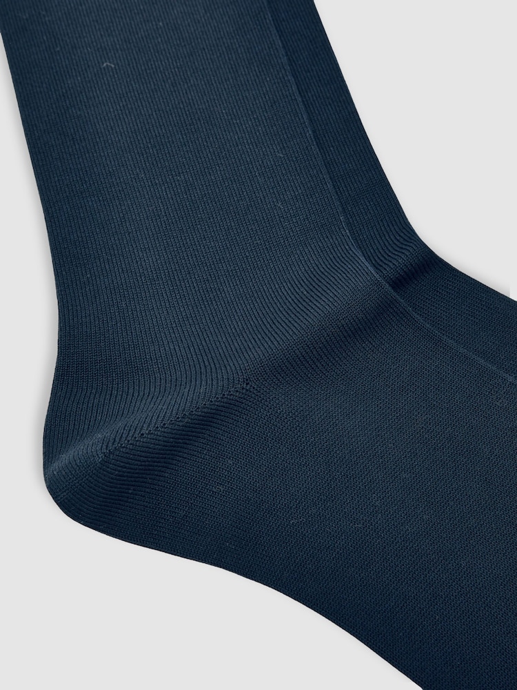 Reiss Navy Milo Cotton-Blend Logo Embroidery Socks - Image 2 of 3 Reiss Navy Milo Cotton-Blend Logo Embroidery Socks - Image 2 of 3