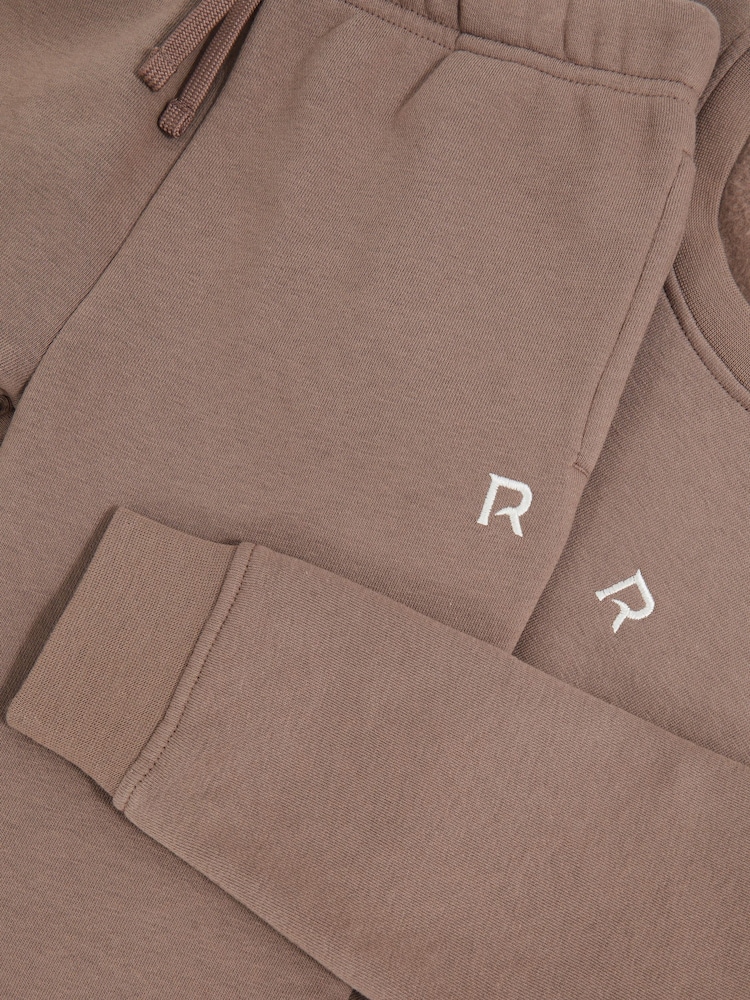 Reiss Taupe Avery 3-9 yrs Logo Sweatshirt and Joggers Set Cotton-Blend - Image 5 of 5 Reiss Taupe Avery 3-9 yrs Logo Sweatshirt and Joggers Set Cotton-Blend - Image 5 of 5