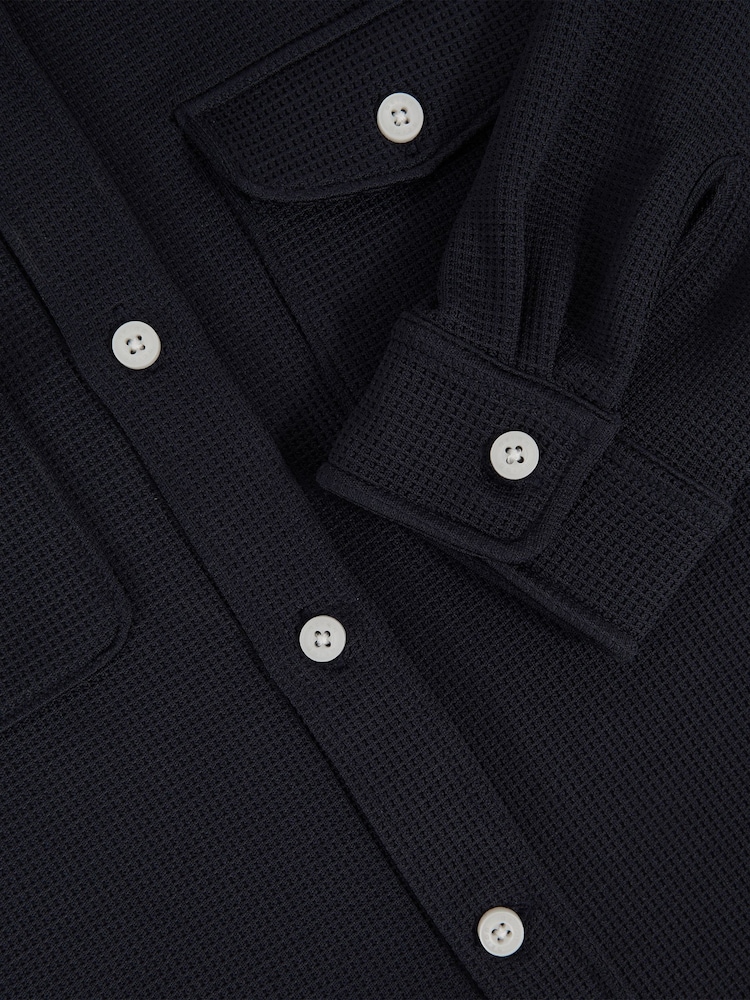 Reiss Navy Alabastor 3-9 yrs Waffle-Textured Twin-Pocket Overshirt - Image 4 of 4