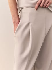 Bēšs - Nothing Ordinary Luxe mucas formas treniņbikses - Attēls 5 no 8