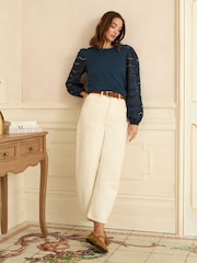 כחול כהה עם עיטור מחורר - Love & Roses חולצת שרוול ארוך - תמונה 3 מתוך 4