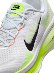 Nike Yellow/White Vomero 18 Running Trainers - Image 10 of 11