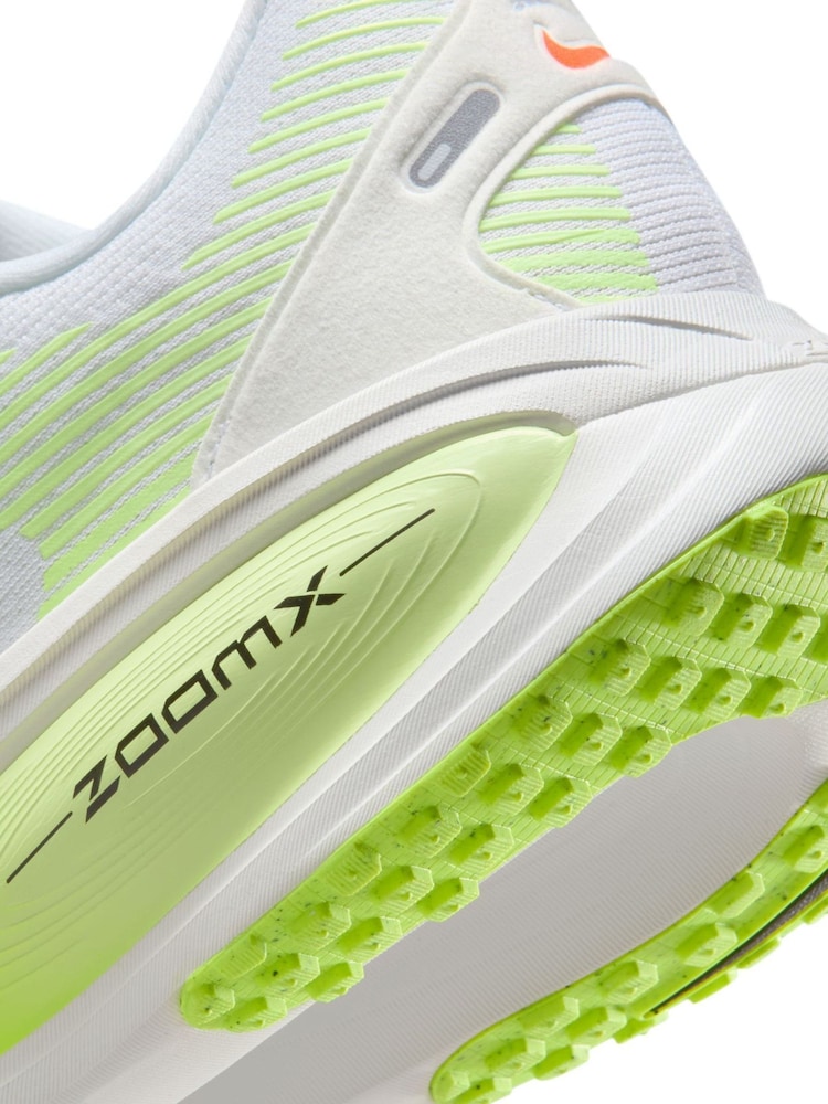 Nike Yellow/White Vomero 18 Running Trainers - Image 11 of 11 Nike Yellow/White Vomero 18 Running Trainers - Image 11 of 11