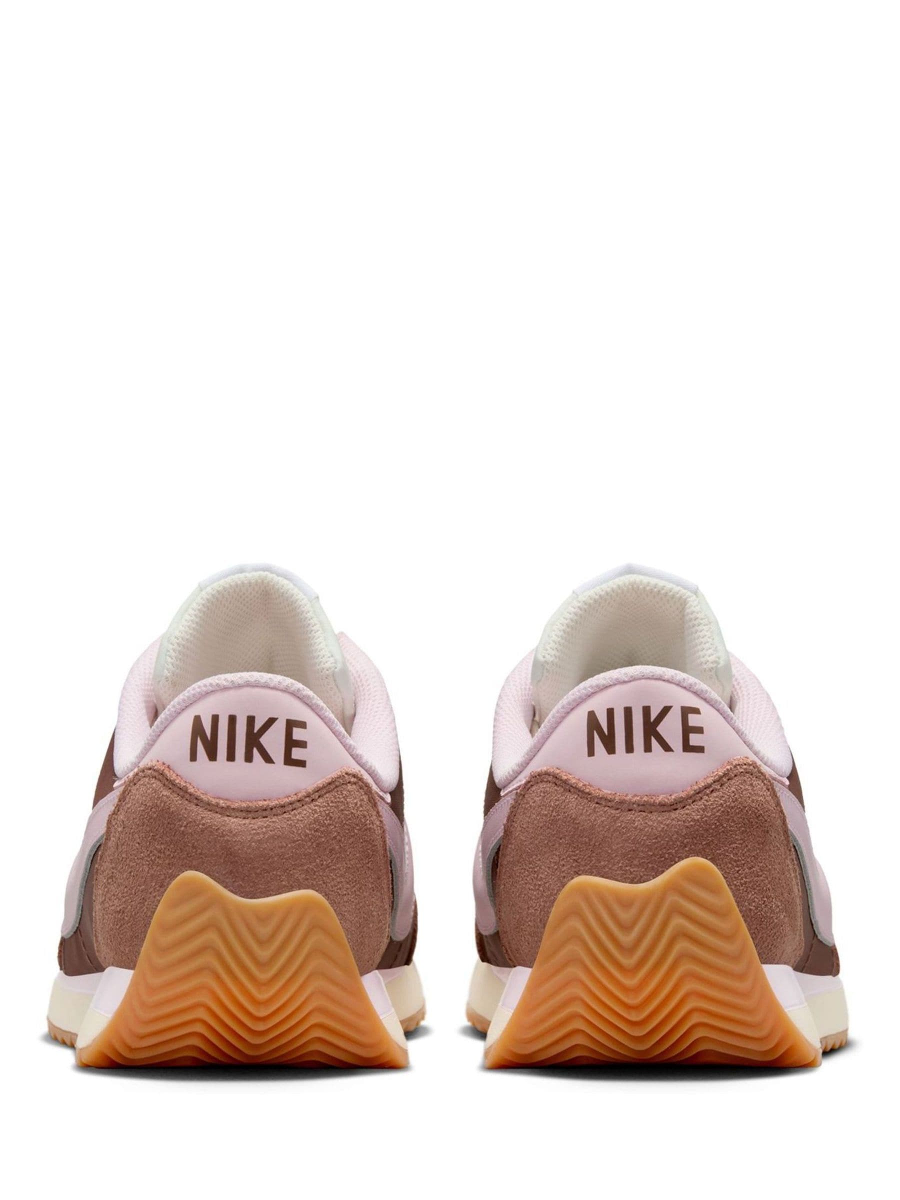 Next：日本 ブラウンピンク - Nike Pacific スニーカー from Next Japan