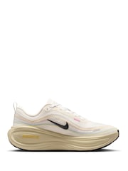 Cream Pink - Tênis de corrida Nike Vomero Plus - Imagem 3 de 11