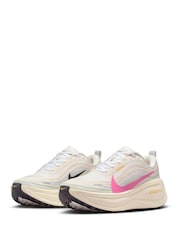 Cream Pink - Tênis de corrida Nike Vomero Plus - Imagem 5 de 11