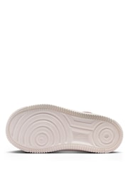 Nike Junior Air Force 1 Low LV8 Lett å bruke joggesko - Bilde 8 av 10