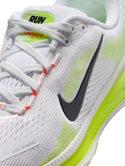 Nike White/Green Volt Youth Vomero 18 Road Running Trainers - Image 10 of 11