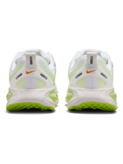 Nike White/Green Volt Youth Vomero 18 Road Running Trainers - Image 6 of 11