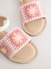 Розовый - Сандалии с вязаной отделкой - Изображение 4 5