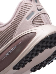 Nike Dusky Rose Pink Youth Vomero 18 Road Running Trainers - Image 11 of 11