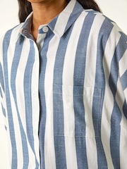 Azul - Camisa com detalhe de botão e estampa Roman Stripe Print - Imagem 5 de 5